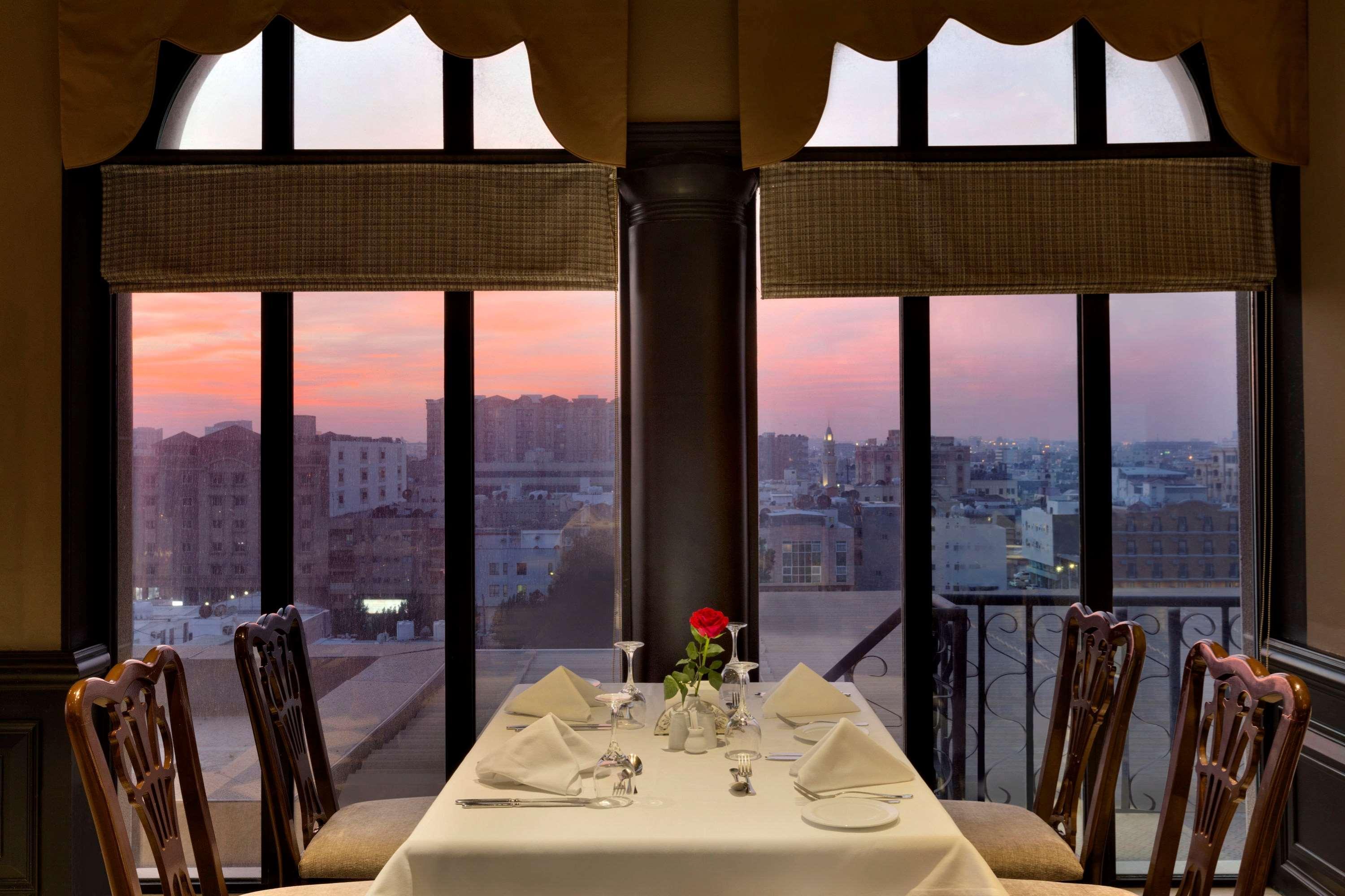ฮอว์ทอร์น สวีท บาย วินด์แฮม อัลโคบาร์ Hotel อัลโคห์บาร์ ภายนอก รูปภาพ