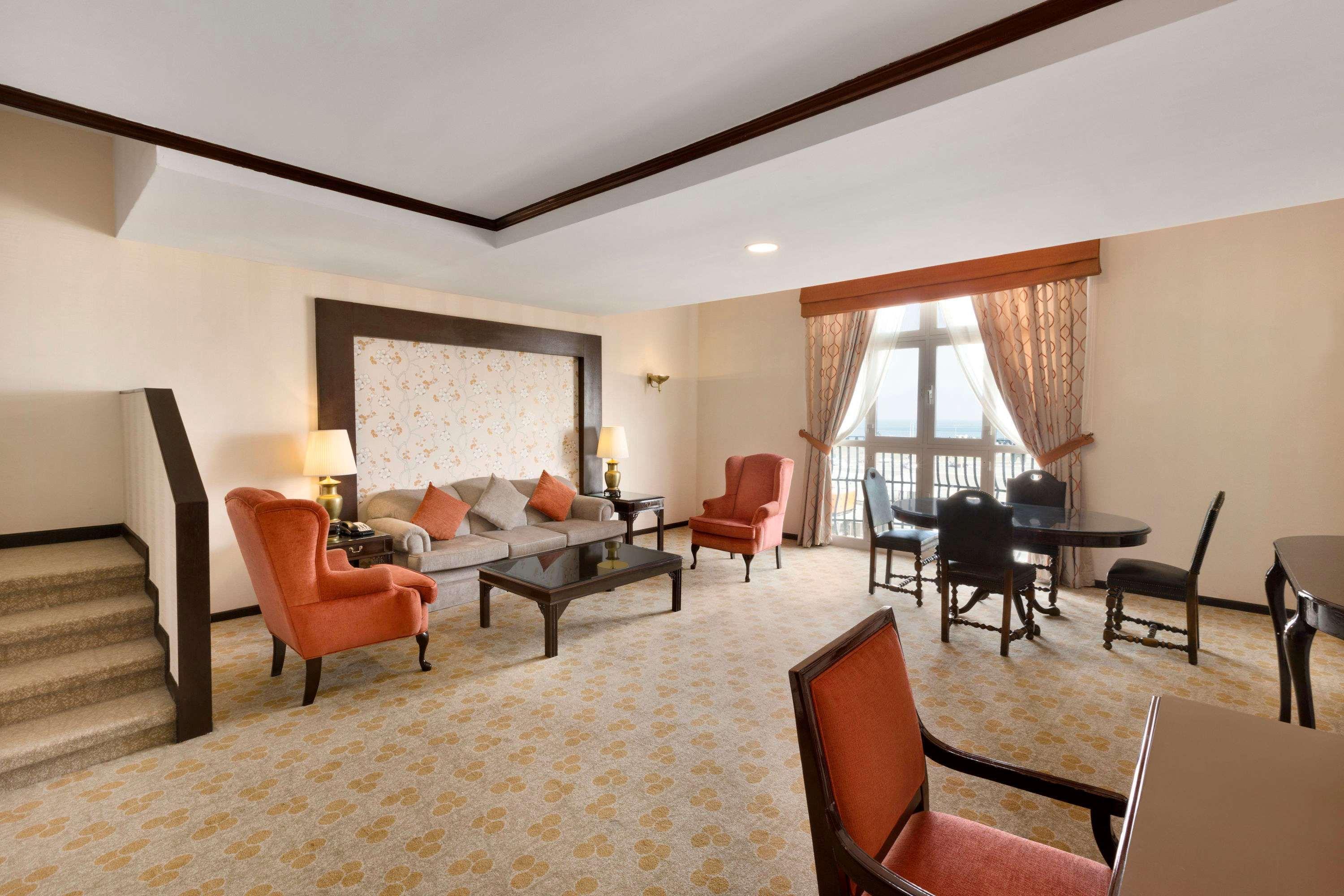 ฮอว์ทอร์น สวีท บาย วินด์แฮม อัลโคบาร์ Hotel อัลโคห์บาร์ ภายนอก รูปภาพ