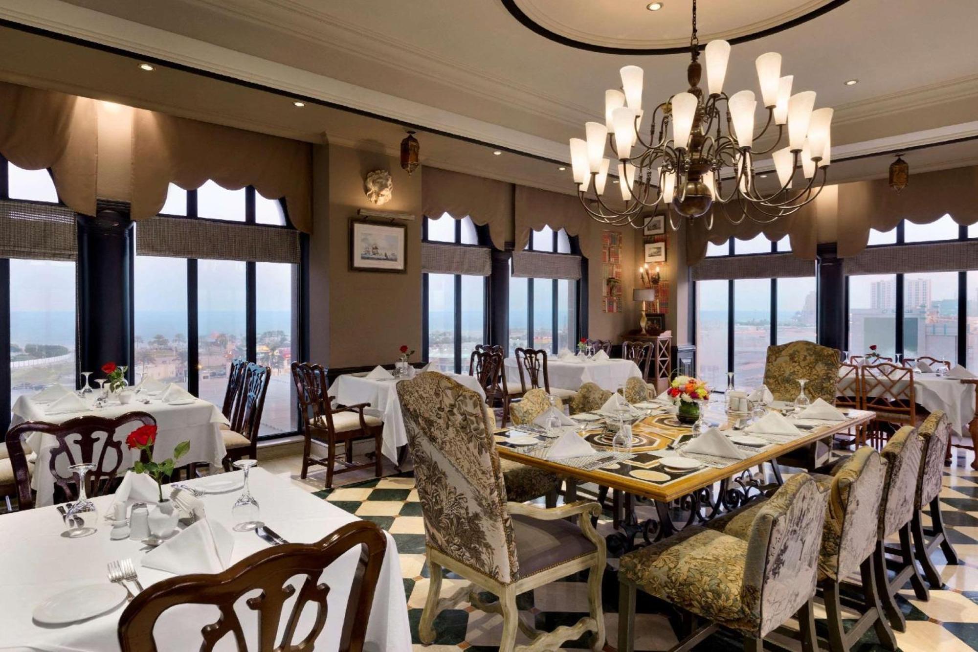 ฮอว์ทอร์น สวีท บาย วินด์แฮม อัลโคบาร์ Hotel อัลโคห์บาร์ ภายนอก รูปภาพ